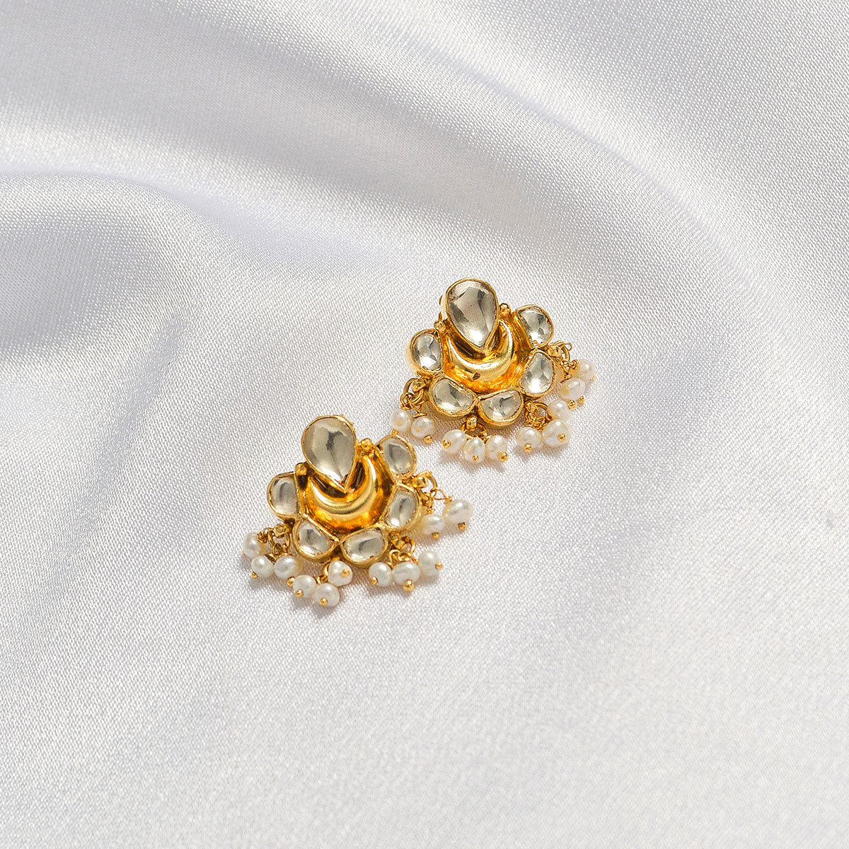 Give earring jewellery