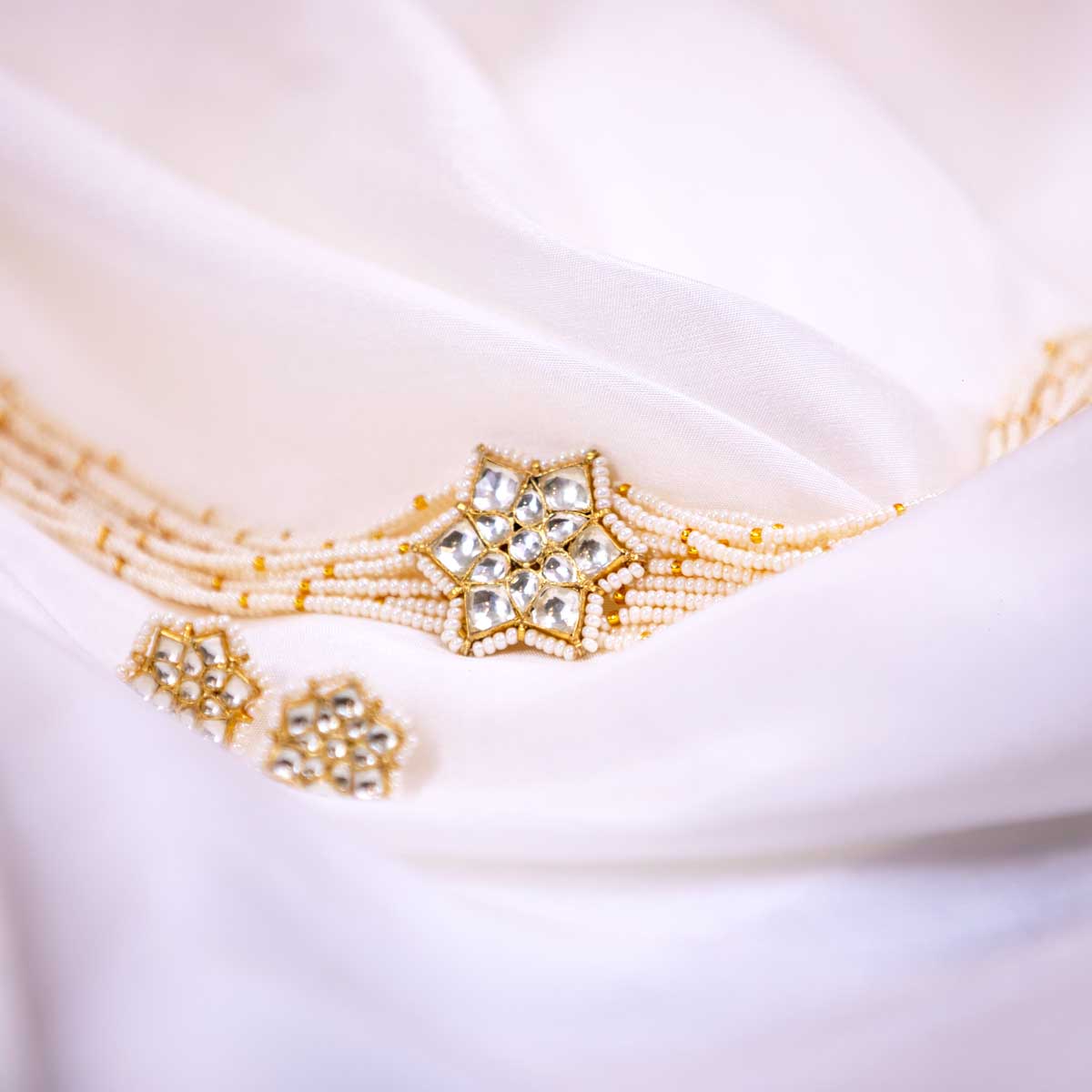 Pariza Choker