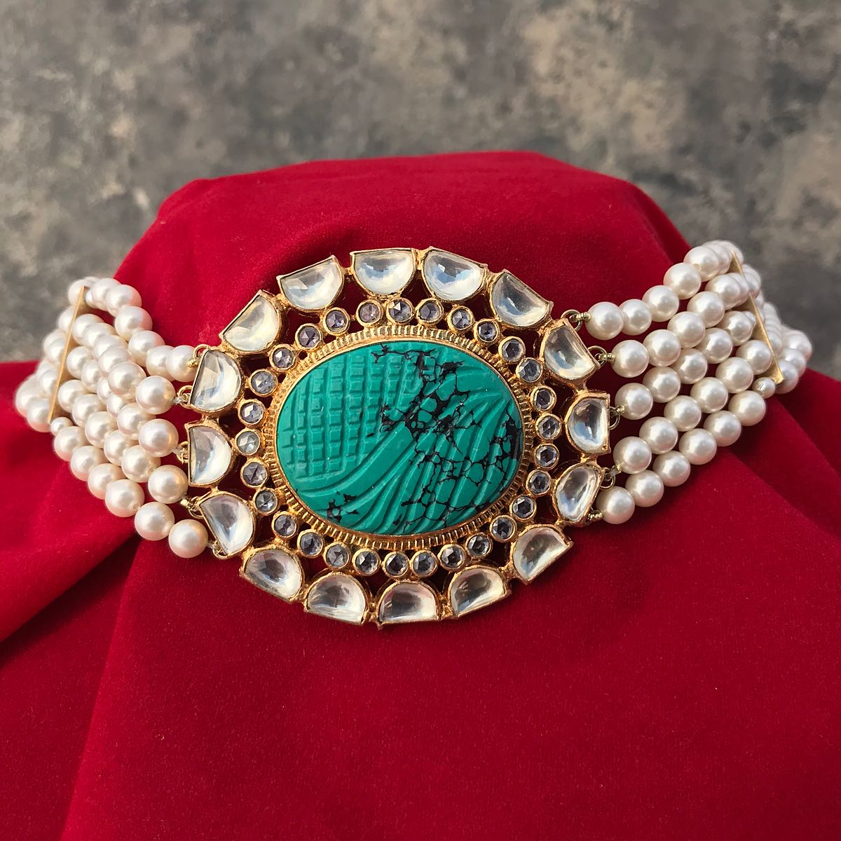 Pendant Choker